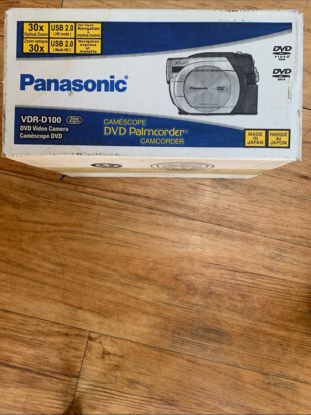Panasonic VDR-D100 Silver and Blue DVD Palmcorder Box